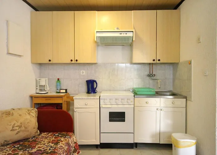 And With Parking Space Icici, Opatija - 2315 Gasthof *